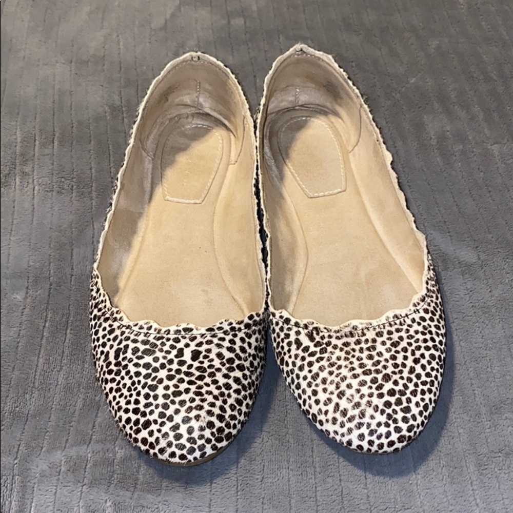 Black and white flats